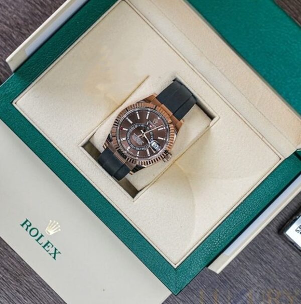 Rolex Sky-Dweller Oyster 42 mm Everose gold 326235-0005 New - Image 4