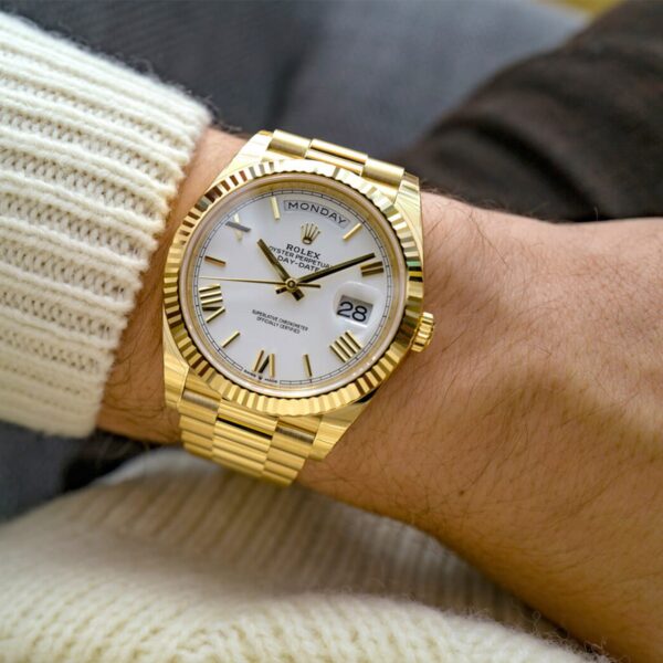ROLEX 228238 DAY-DATE 40MM PRESIDENT 18K YELLOW GOLD SILVER ROMAN DIAL - Image 20